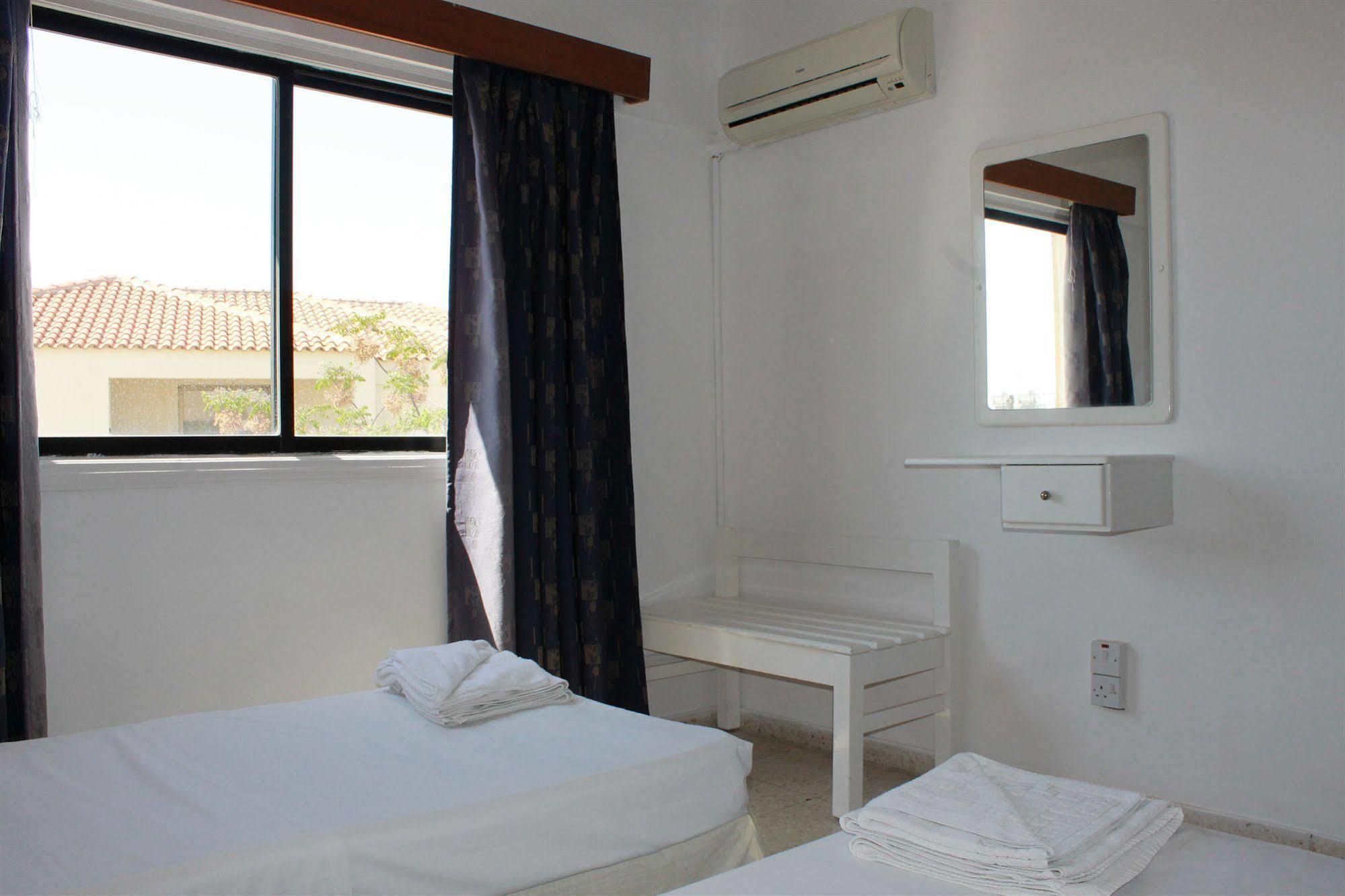 Florea Hotel Apartments Айя-Напа Екстер'єр фото